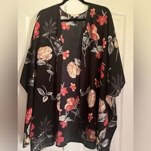 Black Floral Umgee kimono